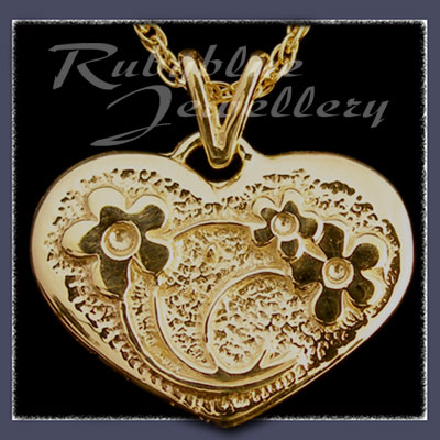 Gold 'Heart' Pendant Image
