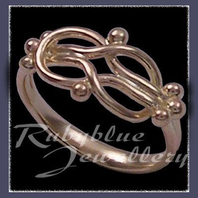 18 Karat Yellow Gold, Diamond and Sterling Silver 'Rising Star' Ring Image