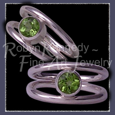 Sterling Silver and Genuine Peridot 'Orbit' Ring Image